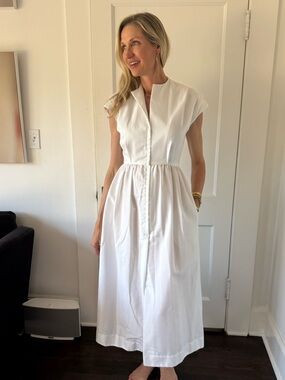 Elegant White Cap-Sleeve Maxi Dress